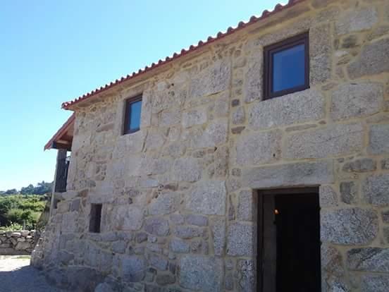 Casa Da Corga Farm stay Portela (Viana do Castelo)